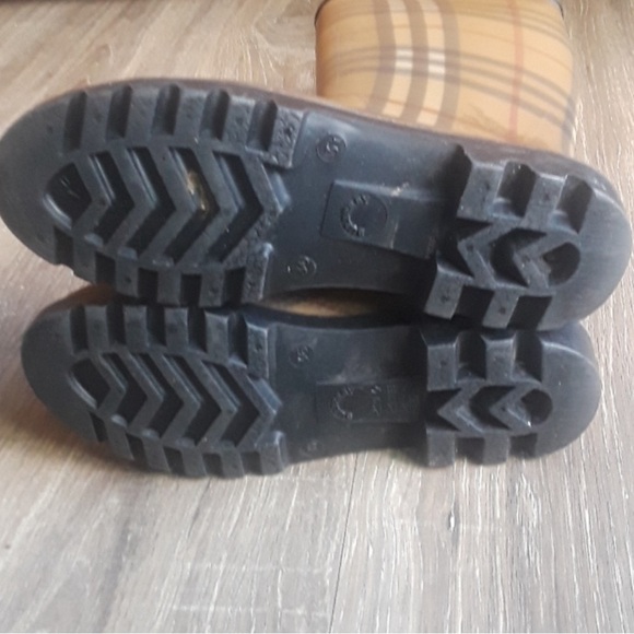 Authentic Burberry Rubber Rain boots - Picture 3 of 10